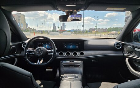 Mercedes-Benz E-Класс, 2021 год, 5 000 000 рублей, 13 фотография