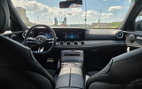 Mercedes-Benz E-Класс, 2021 год, 5 000 000 рублей, 14 фотография