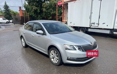 Skoda Octavia, 2018 год, 1 350 000 рублей, 2 фотография