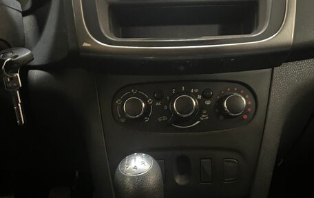 Renault Logan II, 2014 год, 515 000 рублей, 7 фотография