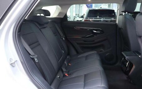 Land Rover Range Rover Evoque II, 2022 год, 4 899 000 рублей, 10 фотография