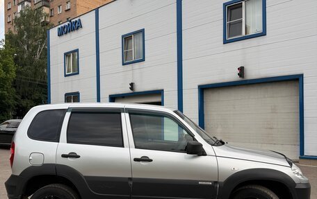 Chevrolet Niva I рестайлинг, 2016 год, 730 000 рублей, 3 фотография