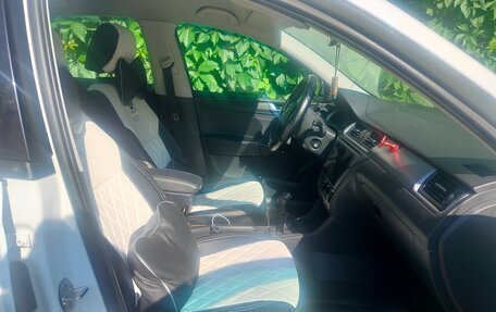 Skoda Rapid I, 2018 год, 1 100 000 рублей, 2 фотография
