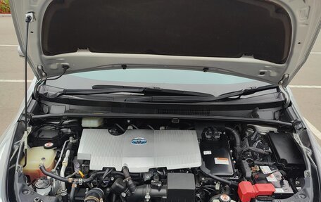 Toyota Prius IV XW50, 2017 год, 1 650 000 рублей, 15 фотография