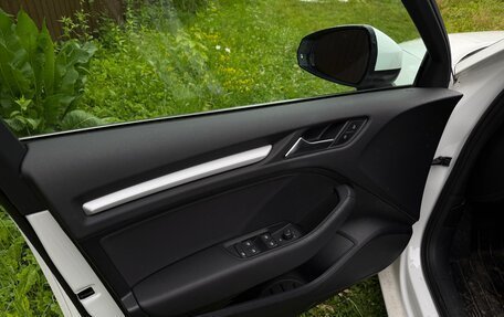 Audi A3, 2018 год, 2 300 000 рублей, 12 фотография