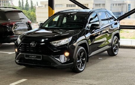 Toyota RAV4, 2022 год, 3 550 000 рублей, 2 фотография
