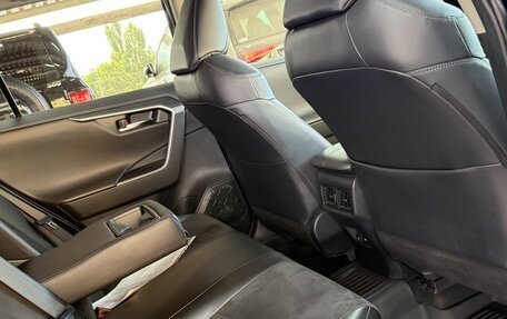 Toyota RAV4, 2022 год, 3 550 000 рублей, 9 фотография
