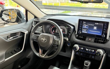 Toyota RAV4, 2022 год, 3 550 000 рублей, 7 фотография