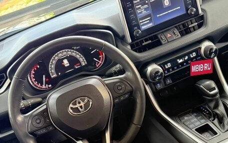 Toyota RAV4, 2022 год, 3 550 000 рублей, 11 фотография
