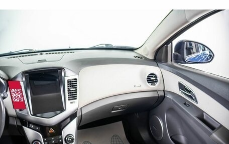 Chevrolet Cruze II, 2010 год, 619 000 рублей, 13 фотография