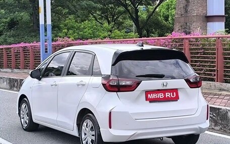 Honda Fit, 2023 год, 1 250 000 рублей, 3 фотография