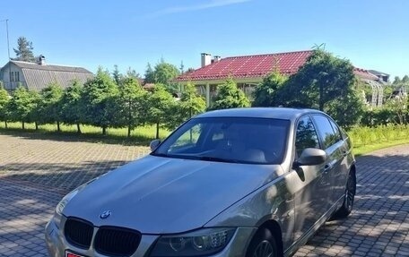 BMW 3 серия, 2011 год, 950 000 рублей, 1 фотография