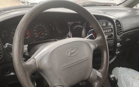 Hyundai H-1 II рестайлинг, 1998 год, 250 000 рублей, 12 фотография