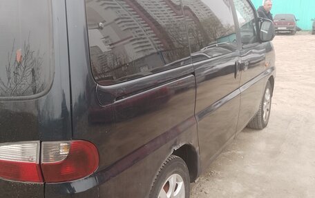 Hyundai H-1 II рестайлинг, 1998 год, 250 000 рублей, 16 фотография