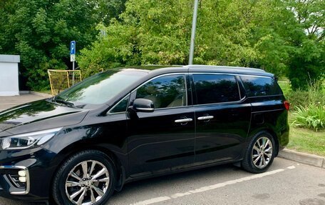 KIA Carnival III, 2020 год, 3 250 000 рублей, 2 фотография