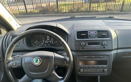 Skoda Fabia II, 2010 год, 550 000 рублей, 4 фотография