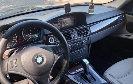 BMW 3 серия, 2011 год, 950 000 рублей, 10 фотография