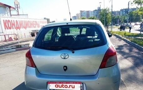 Toyota Yaris III рестайлинг, 2006 год, 390 000 рублей, 4 фотография