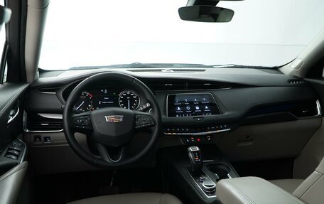 Cadillac XT4 I, 2019 год, 2 799 999 рублей, 8 фотография