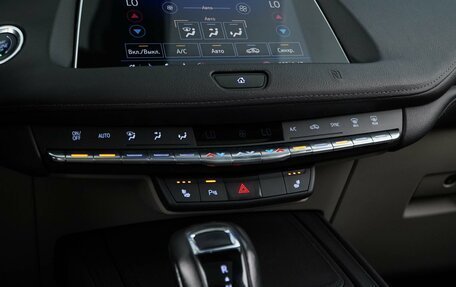 Cadillac XT4 I, 2019 год, 2 799 999 рублей, 18 фотография