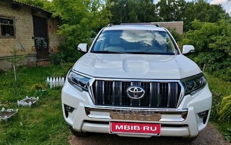 Toyota Land Cruiser Prado 150 рестайлинг 2, 2021 год, 5 050 000 рублей, 1 фотография