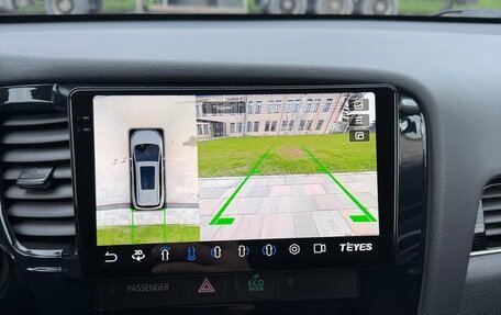 Mitsubishi Outlander III рестайлинг 3, 2022 год, 2 850 000 рублей, 16 фотография