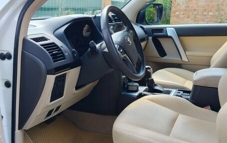 Toyota Land Cruiser Prado 150 рестайлинг 2, 2021 год, 5 050 000 рублей, 7 фотография