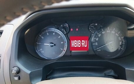 Toyota Land Cruiser Prado 150 рестайлинг 2, 2021 год, 5 050 000 рублей, 14 фотография