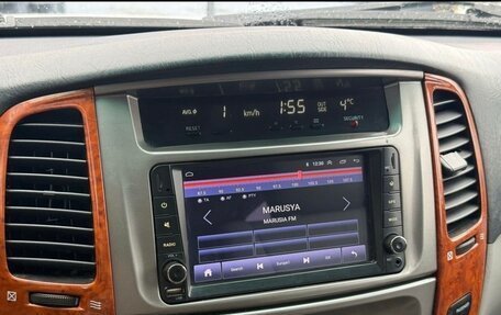 Toyota Land Cruiser 100 рестайлинг 2, 2005 год, 1 800 000 рублей, 12 фотография