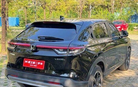 Honda Vezel, 2023 год, 1 850 000 рублей, 5 фотография