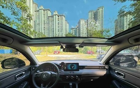 Honda Vezel, 2023 год, 1 850 000 рублей, 10 фотография