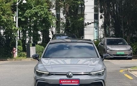 Volkswagen Golf VIII, 2023 год, 2 226 000 рублей, 2 фотография