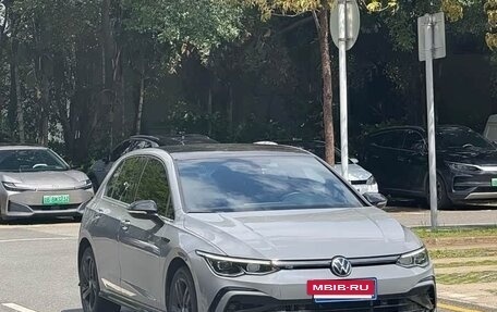 Volkswagen Golf VIII, 2023 год, 2 226 000 рублей, 3 фотография