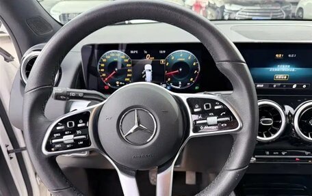 Mercedes-Benz GLB, 2022 год, 2 700 000 рублей, 5 фотография
