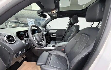 Mercedes-Benz GLB, 2022 год, 2 700 000 рублей, 4 фотография