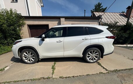 Toyota Highlander, 2020 год, 5 300 000 рублей, 2 фотография