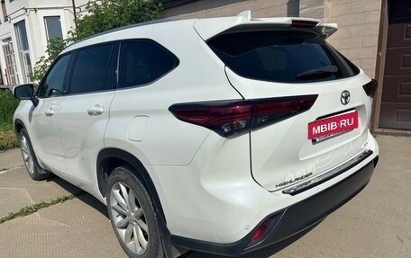 Toyota Highlander, 2020 год, 5 300 000 рублей, 8 фотография