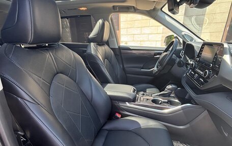Toyota Highlander, 2020 год, 5 300 000 рублей, 13 фотография