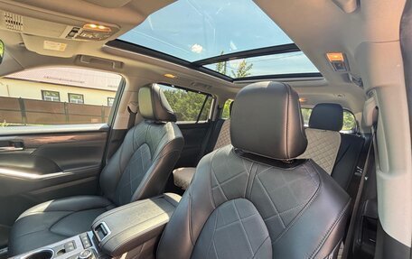 Toyota Highlander, 2020 год, 5 300 000 рублей, 16 фотография
