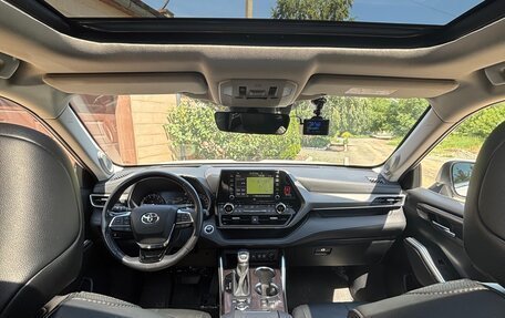 Toyota Highlander, 2020 год, 5 300 000 рублей, 22 фотография