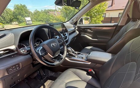 Toyota Highlander, 2020 год, 5 300 000 рублей, 14 фотография