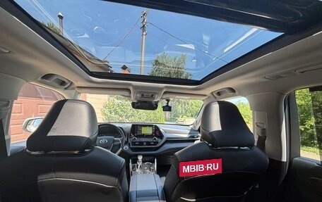 Toyota Highlander, 2020 год, 5 300 000 рублей, 20 фотография
