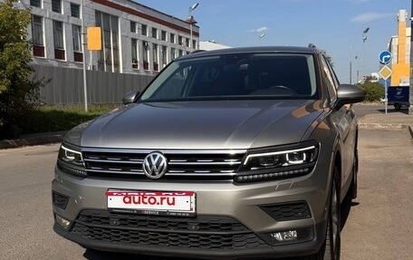Volkswagen Tiguan II, 2020 год, 2 800 000 рублей, 1 фотография