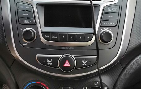 Hyundai Solaris II рестайлинг, 2016 год, 1 130 000 рублей, 2 фотография