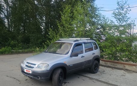 Chevrolet Niva I рестайлинг, 2009 год, 280 000 рублей, 3 фотография