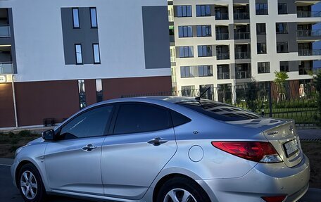 Hyundai Solaris II рестайлинг, 2011 год, 865 000 рублей, 4 фотография