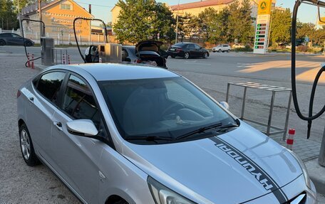 Hyundai Solaris II рестайлинг, 2011 год, 865 000 рублей, 11 фотография