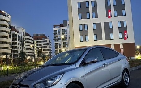Hyundai Solaris II рестайлинг, 2011 год, 865 000 рублей, 2 фотография