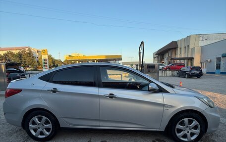 Hyundai Solaris II рестайлинг, 2011 год, 865 000 рублей, 16 фотография