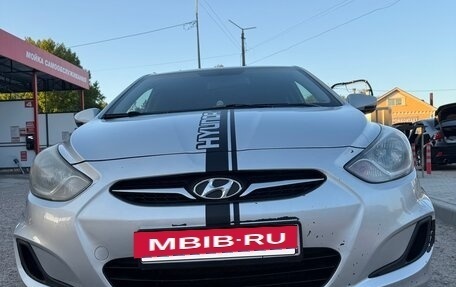 Hyundai Solaris II рестайлинг, 2011 год, 865 000 рублей, 14 фотография
